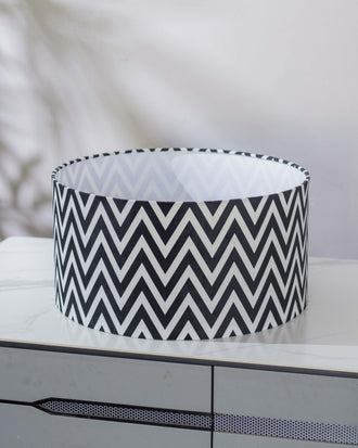 Black & White Narrow Zig Zag Round Lamp Shade