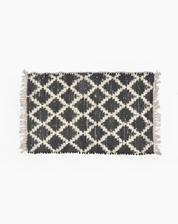 Handwoven Lattice Monochrome Tasseled Rug 3' x 2'