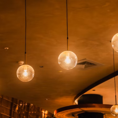 The Ultimate Guide to Luxurious Lighting and Decor